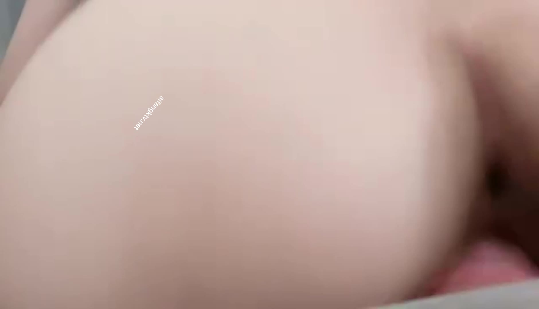 【精淫社区】#福利姬 #抖音 #蜜桃 抖音蜜桃 - 土豪高价定制 露脸自慰 极品身材 最新整合视频合集22部 -3精品会员群办理：@jysqA_bot查看更多精彩内容：@jysqVIP