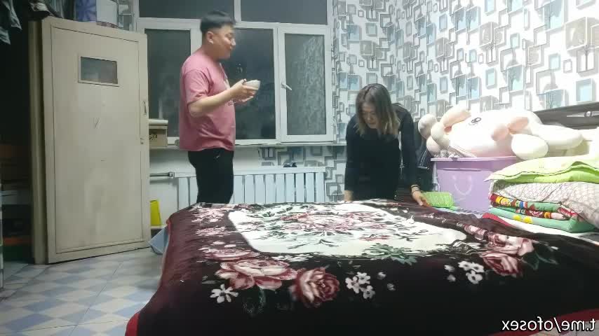 陌陌泡良，单身小少妇，家中赴约，激情如火爆操