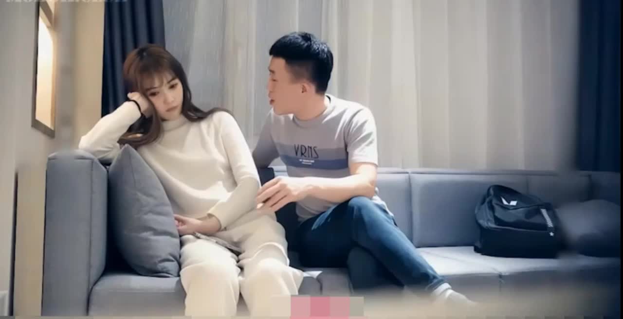 网约168cm童颜00后乖乖女,和妹子聊天慢慢投入,大眼睛纯纯的看着大屌,太清纯了