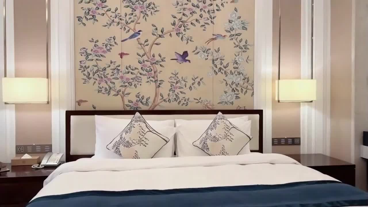 会喷水亲姐姐新作 暴力剪烂气质姐姐新买的美臀喇叭裤狂操一线天极品美鲍绝世好逼第一次见到姐姐全自动观音坐莲