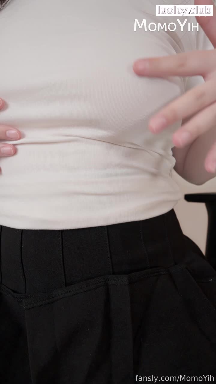#MomoYih #Onlyfans #自慰 #福利姬 #肥臀幻龙评测员福利姬美女新作 32分钟 fansly订阅福利