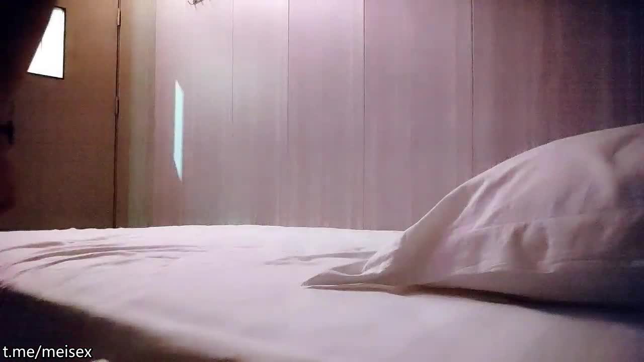 美女技师半套服务美腿包臀裙解开内衣乳推精油撸屌打飞机