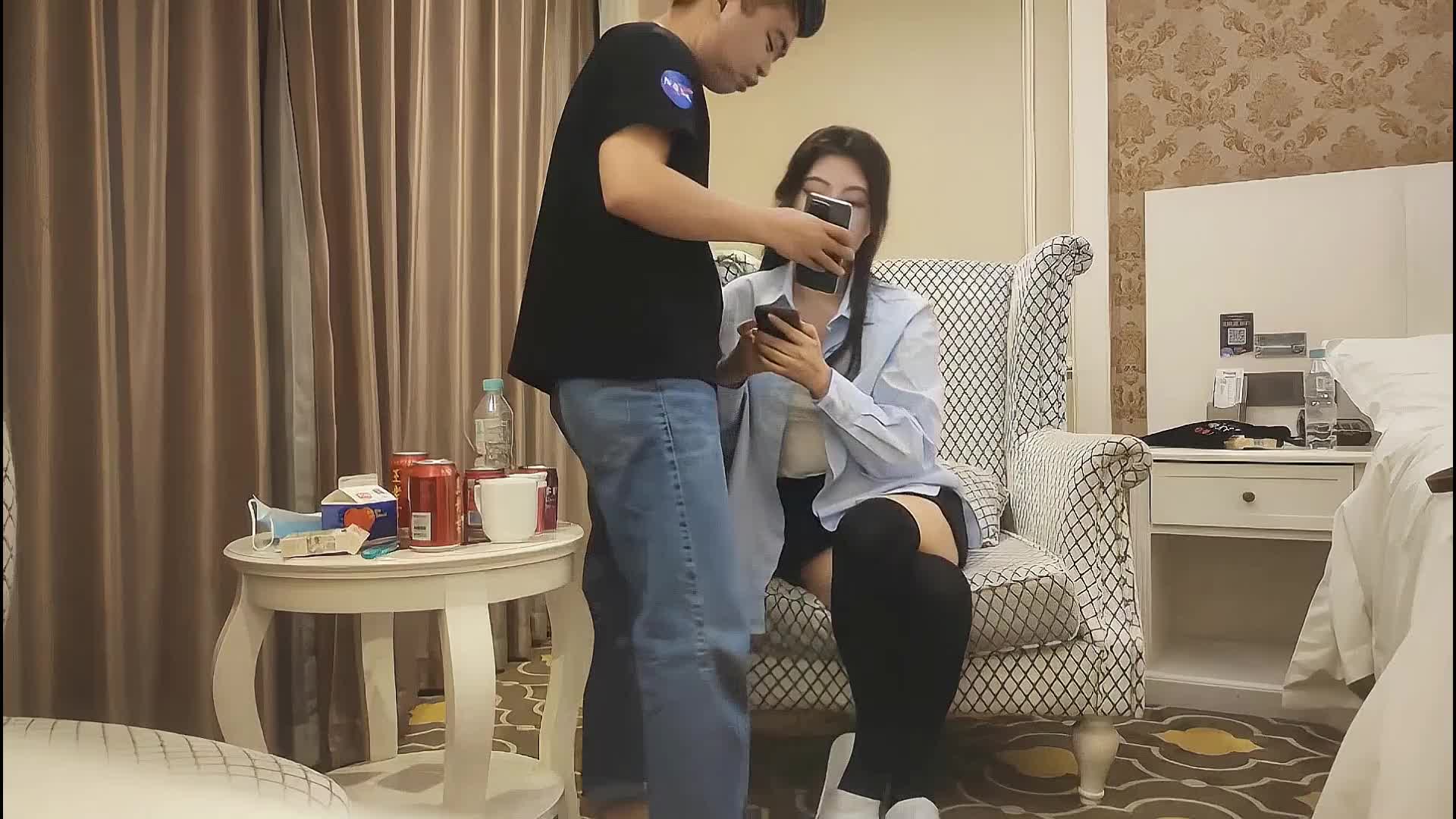 KU【人生无常大肠包小肠】8万粉丝的抖音小网红，下海兼职，御姐范尤物，颠鸾倒凤一刻