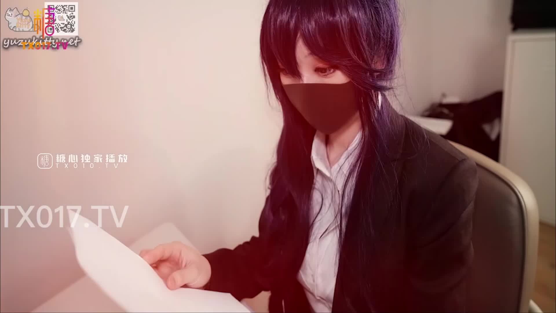 柚子猫 糖心VLOG独家【美乳OL】傲慢油亮黑丝女上司，雷电影的御人之道