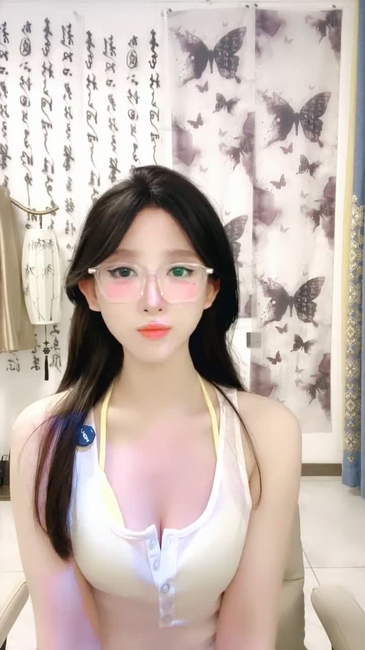 知性温柔，极品美女姐姐【反差女大】下海福利，酮体白嫩，三点粉，脸穴同框跳蛋自慰抠逼，直接高潮
