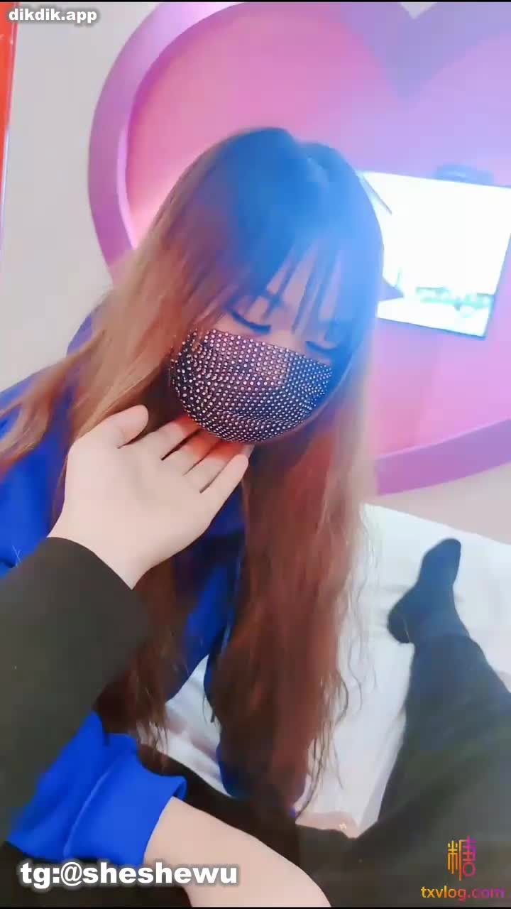 #小鹿酱 #糖心VlogP1: 糖心原创 - 刚下学的迫不及待服侍主人的大鸡吧P2: 糖心原创 - 发骚的小鹿酱酒店约炮前男友