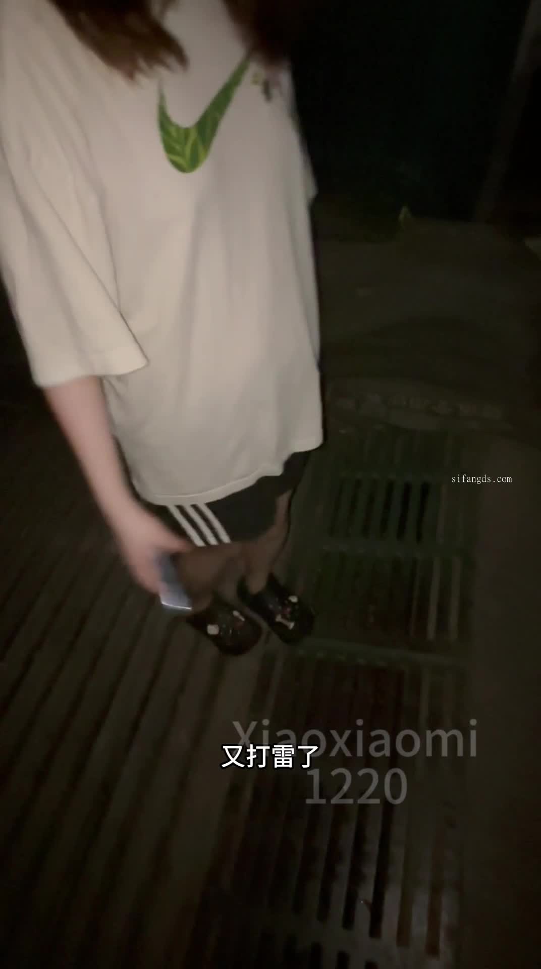 #推特 #小小咪 #肛交 点击看合集体育生情侣付费福利，双洞齐发暴力抽插