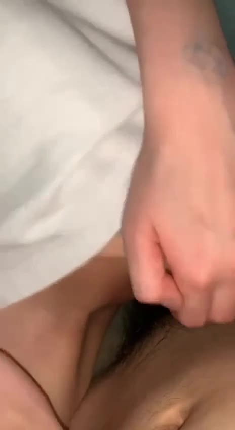 喜欢喝酒的妹妹性欲一般都强烈 再来点小游戏 会有不一样的收获