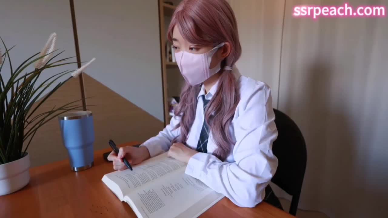 #ssrpeach #Ellie继父的女人们（第二集）继父指导功课，饥渴难耐的我求继父：「用干妈的姿势干我…」