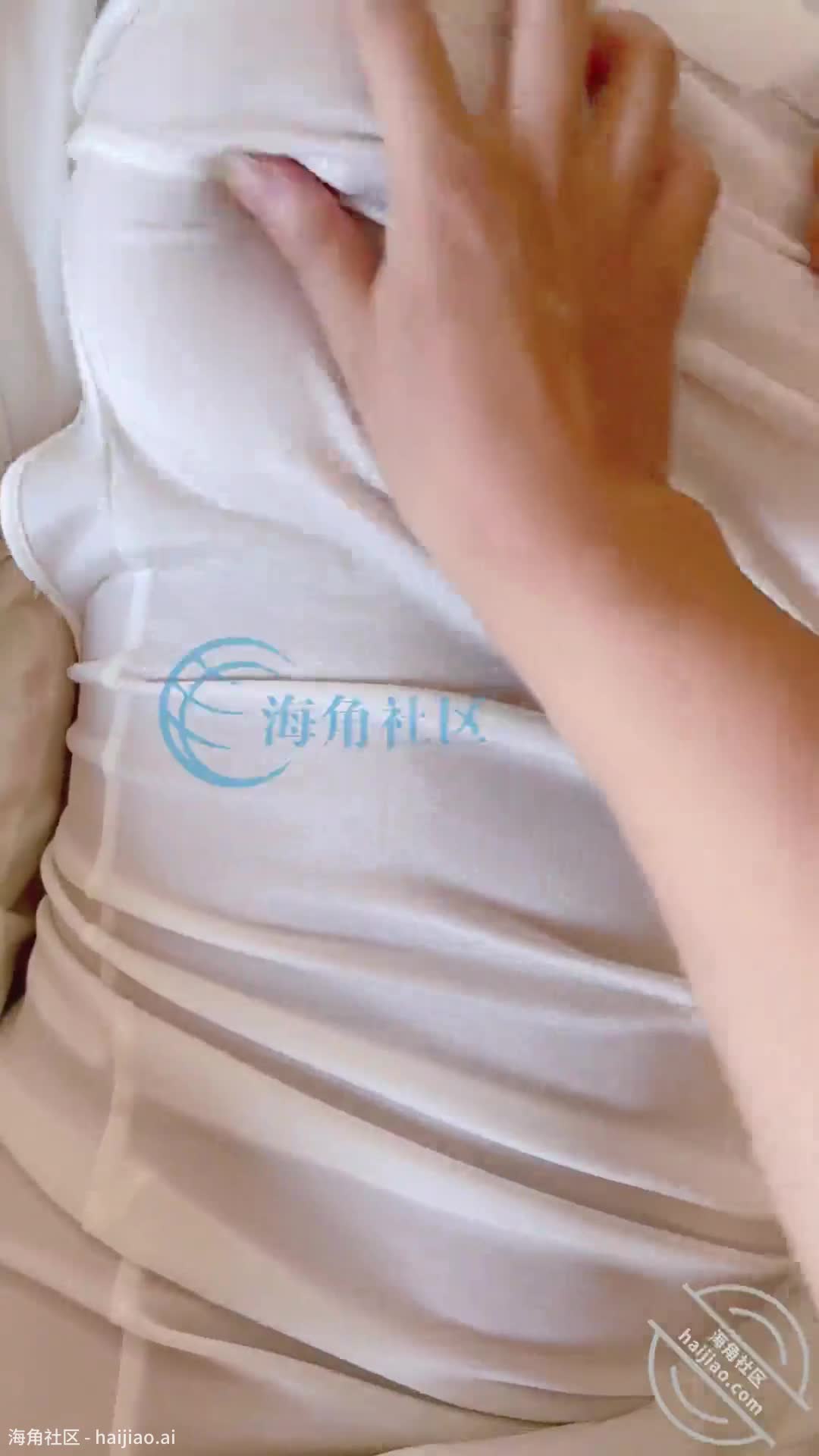 #国产 #海角 #D罩杯的一线天女儿 海角父女乱伦『D罩杯的一线天女儿』大奶女儿的幽灵娘服装敏感的一碰就叫 叫声真的好听 女上位自己坐的超级用力