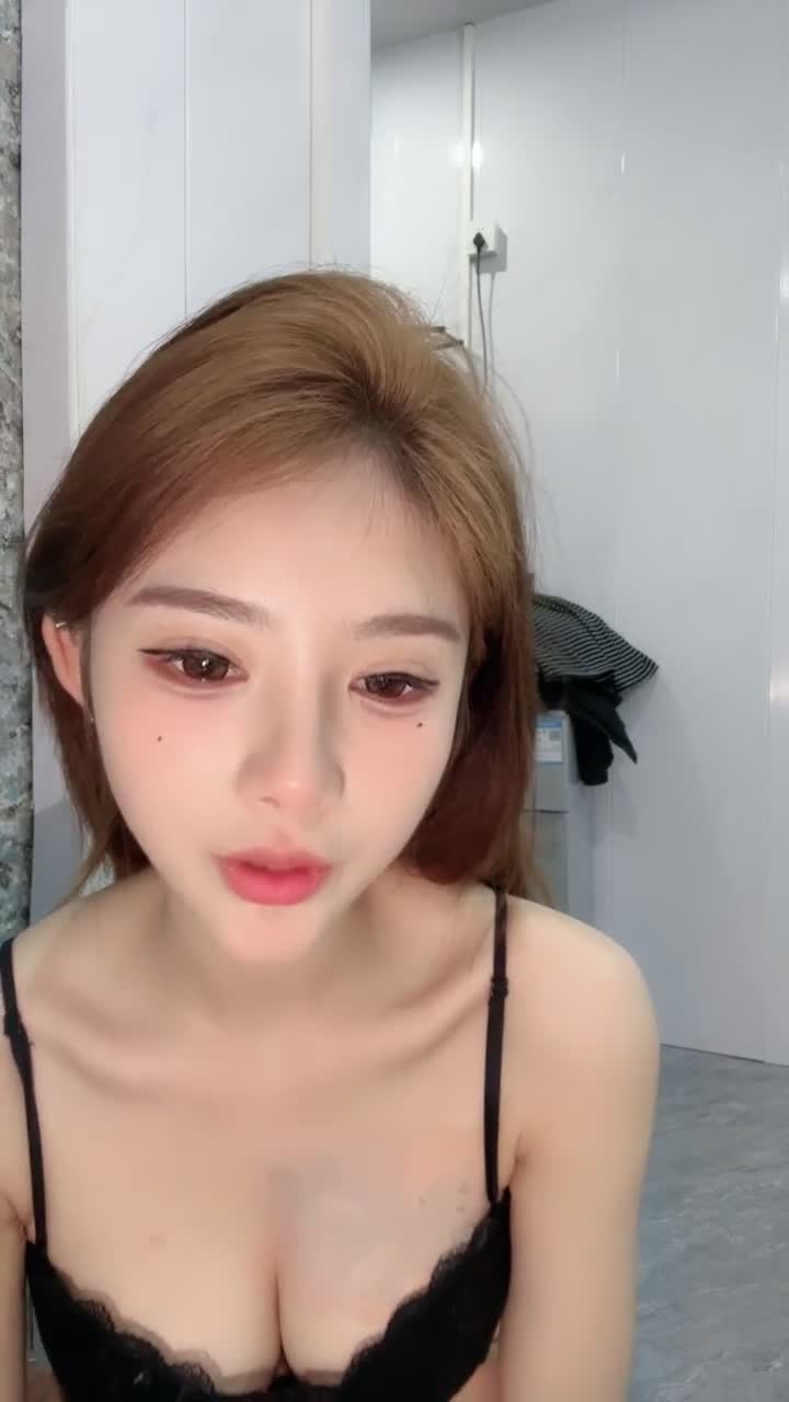 #主播 #07妹妹 超级重磅！今年最美名媛下海【07妹妹】啪啪狂操！撸到虚脱