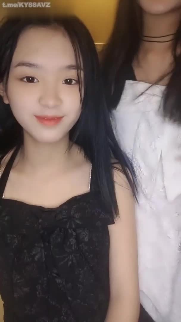 梦涵宝贝】 水最多的嫩妹妹，自摸流白浆点此查看更多