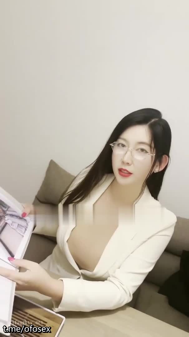 #秀人 #巨乳 #李雅三月最新流出抖音极品巨乳网红李雅大震撼系列之户外露出公园露逼偷摸后入野战 楼梯和邻居老王偷情操逼等6部合集