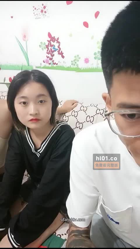 【恒大母女淫乱直播】【恒大母女淫乱直播】名场面 一家四口开淫趴 整整齐齐在家现场直播 频道点此查看更多