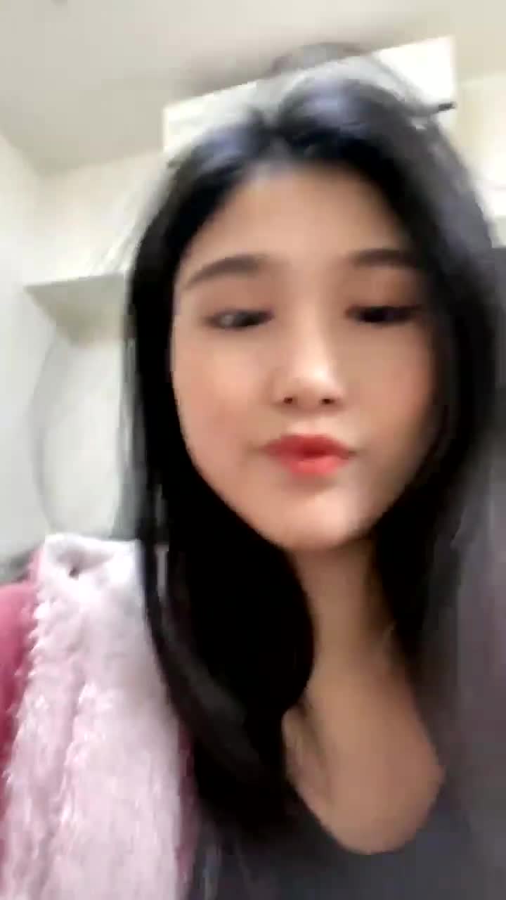戲精女神小奶球道具噴水大秀20230204