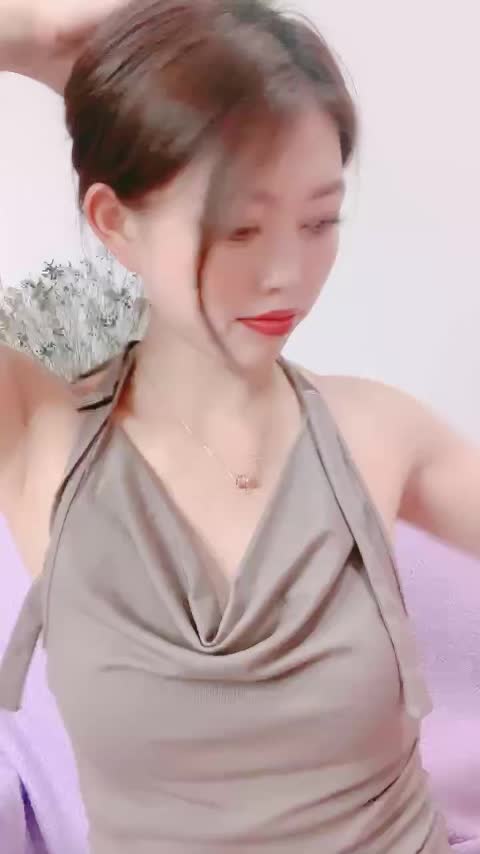 #小熊奶酪 烈焰红唇网红美女！露脸收费房