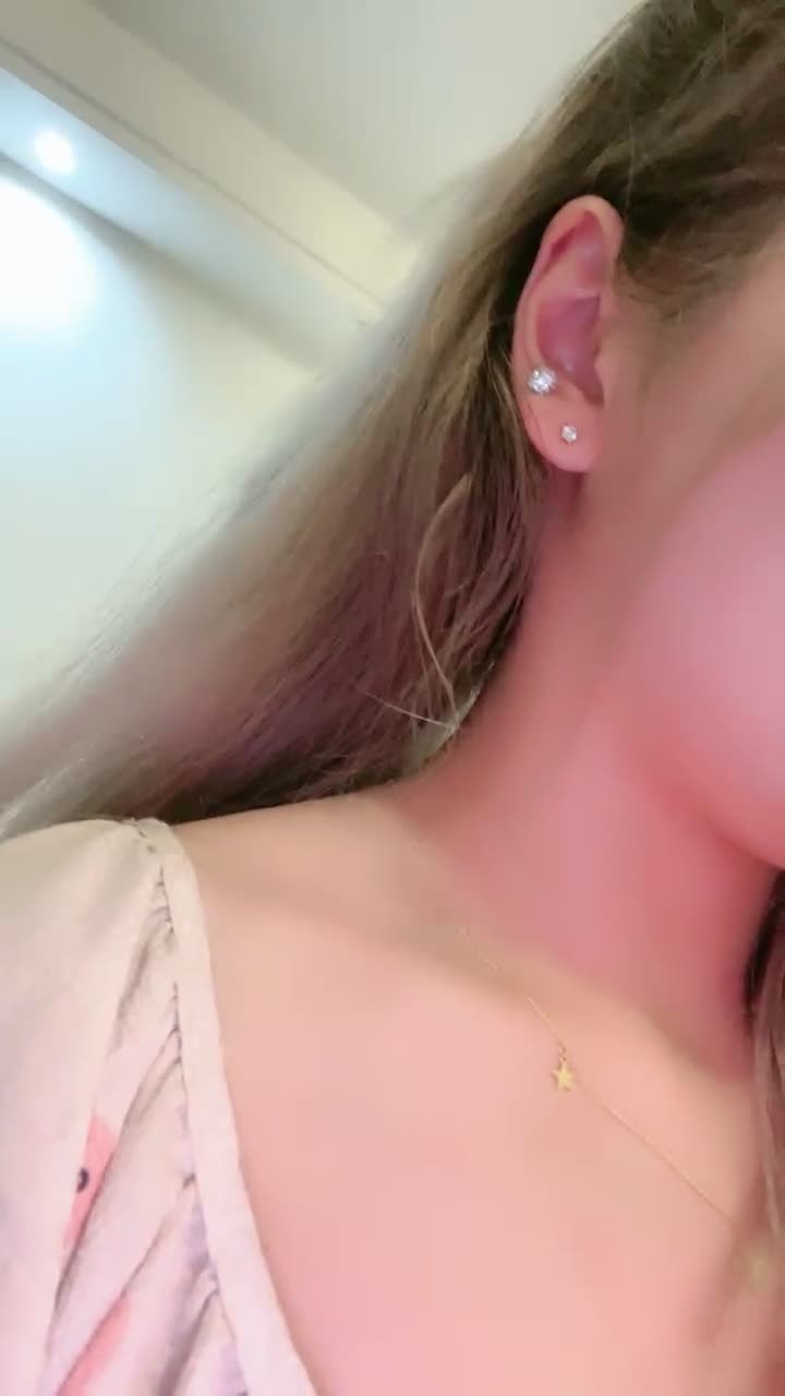 #猪猪 #自慰 #潮吹 #粉穴 #嫩逼 #诱惑 #直播 #主播 #网红