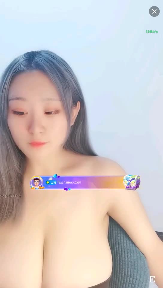 #甜甜圈 #甜甜圈哦 #主播 #巨乳无敌核弹，不知道怎么长的20210624 0709 录屏色群合集点此查看更多
