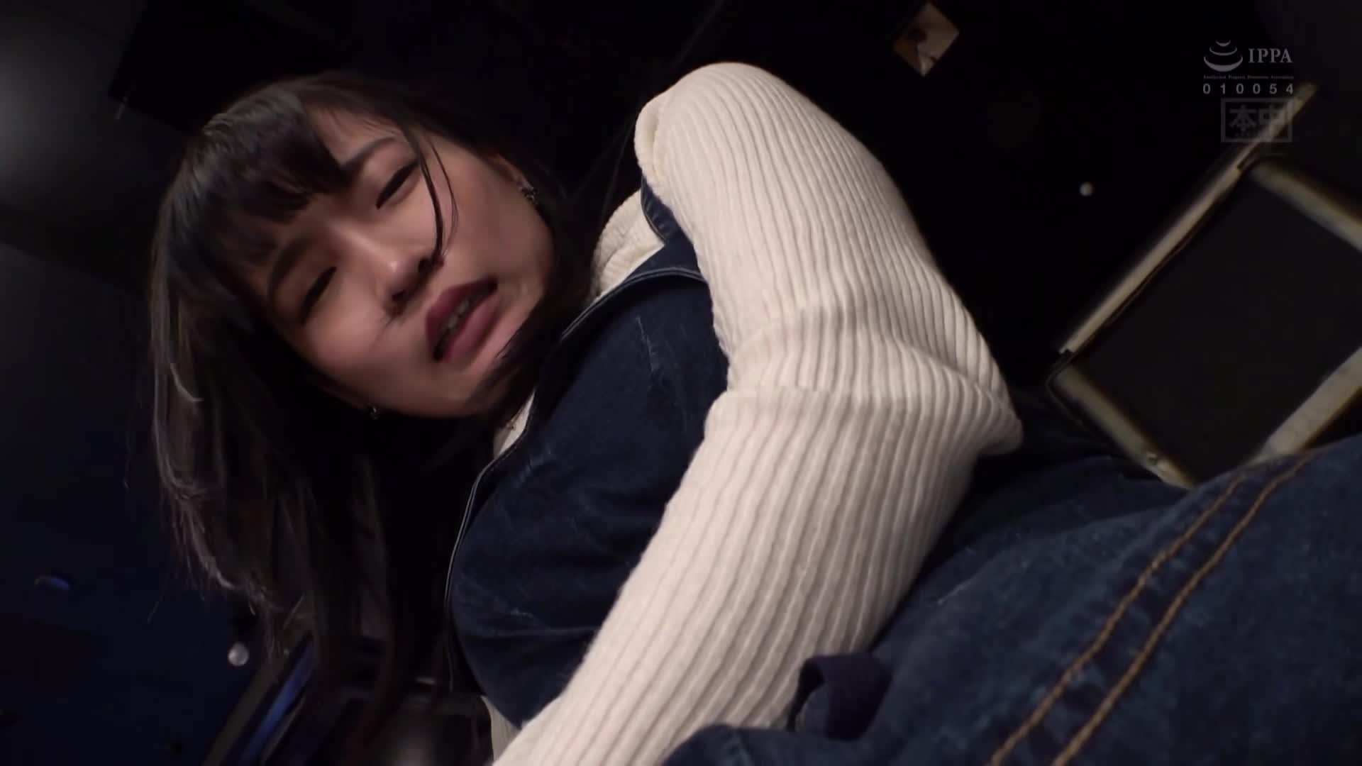 HND-669-U主观视角美少女主动女友在侧偷情枢木あおい(2)