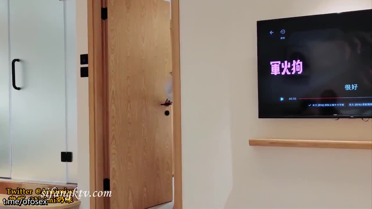 抖音网红反差母狗『奶咪』首部剧情新作《房东的玩物》以身抵债 被房东无情玩弄点此查看更多