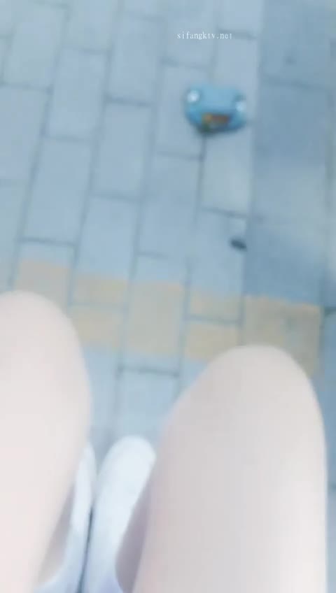 戶外露出了了戴著跳蛋戶外大秀20230512(2)