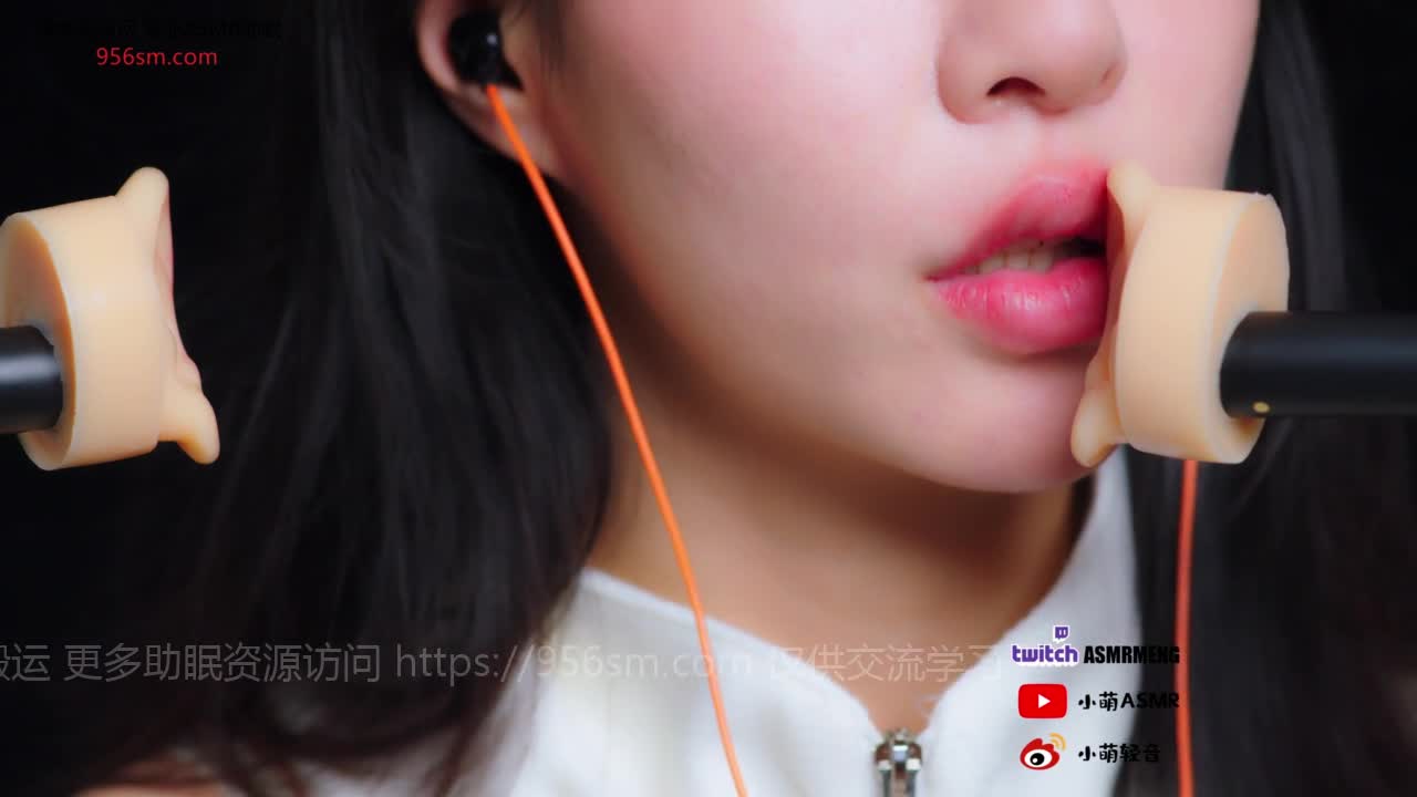 #小萌 喘息音 旗袍亲吻舔耳 #桃涩俱乐部 点击此处看付费内容
