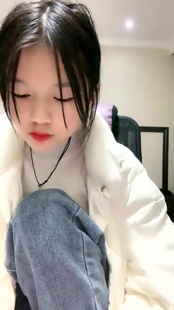 可愛嫩妹特侖蘇牛奶無套啪啪大秀20230208(1)
