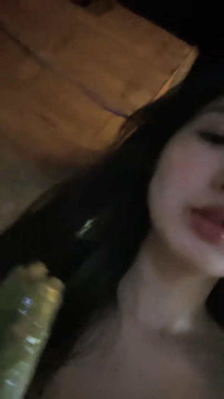 户外回家收费房！脱光光柔软美乳，跳蛋震穴塞入，特写拉扯，娇喘呻吟不断直播主播录屏