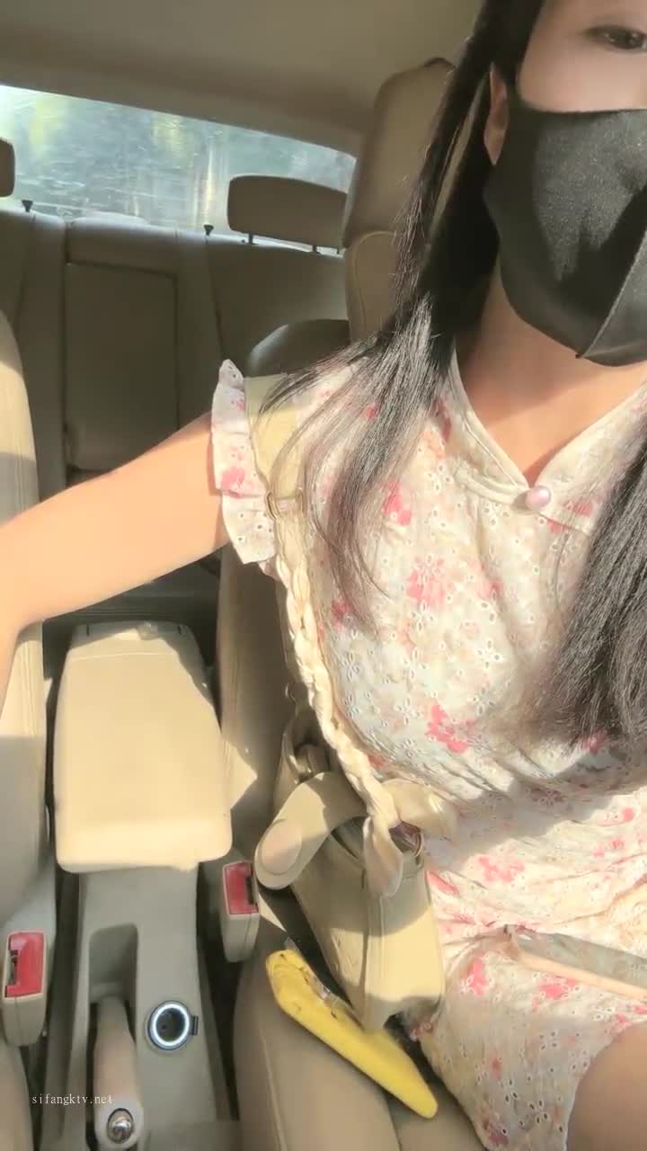 今年秋天的户外野战来了，【水水的小姨子】，姐夫带小姨公园啪啪，无套内射，时刻担心被别人发现，玩得就是心跳直播主播录屏