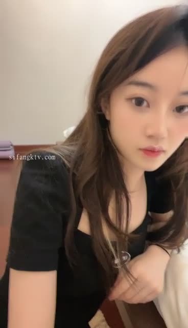 #徐璐鹿 #川美在读学生 女神终于突破自我~首次啪啪大秀