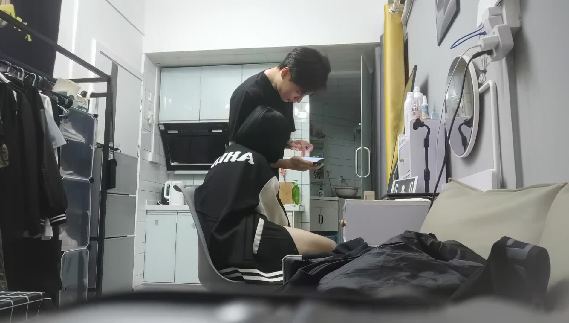【探花精选】泡良大佬 一周拿下00后学生妹，大三在读，共度元旦佳节，短发清纯，蜜桃臀，激情而又肉欲横流的一夜