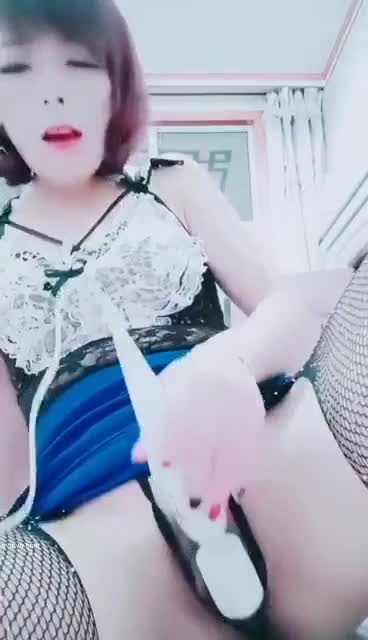 快手骚熟女【幸福小zhu姐】裸舞诱惑，大尺度掰逼，道具自慰