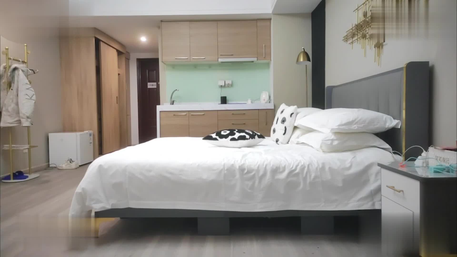 【#杏吧李白 05】探花李白-酒店约操22岁刚毕业大学生，一脸诚恳说是马上过年了想赚过年钱