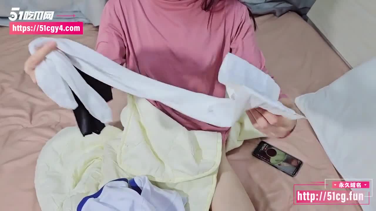 让妹妹换上性感学生妹衣服 带妹妹玩冰火两重天 扛着美腿爆操极品骚穴#后入 #内射 #口交 #黑料 #吃瓜