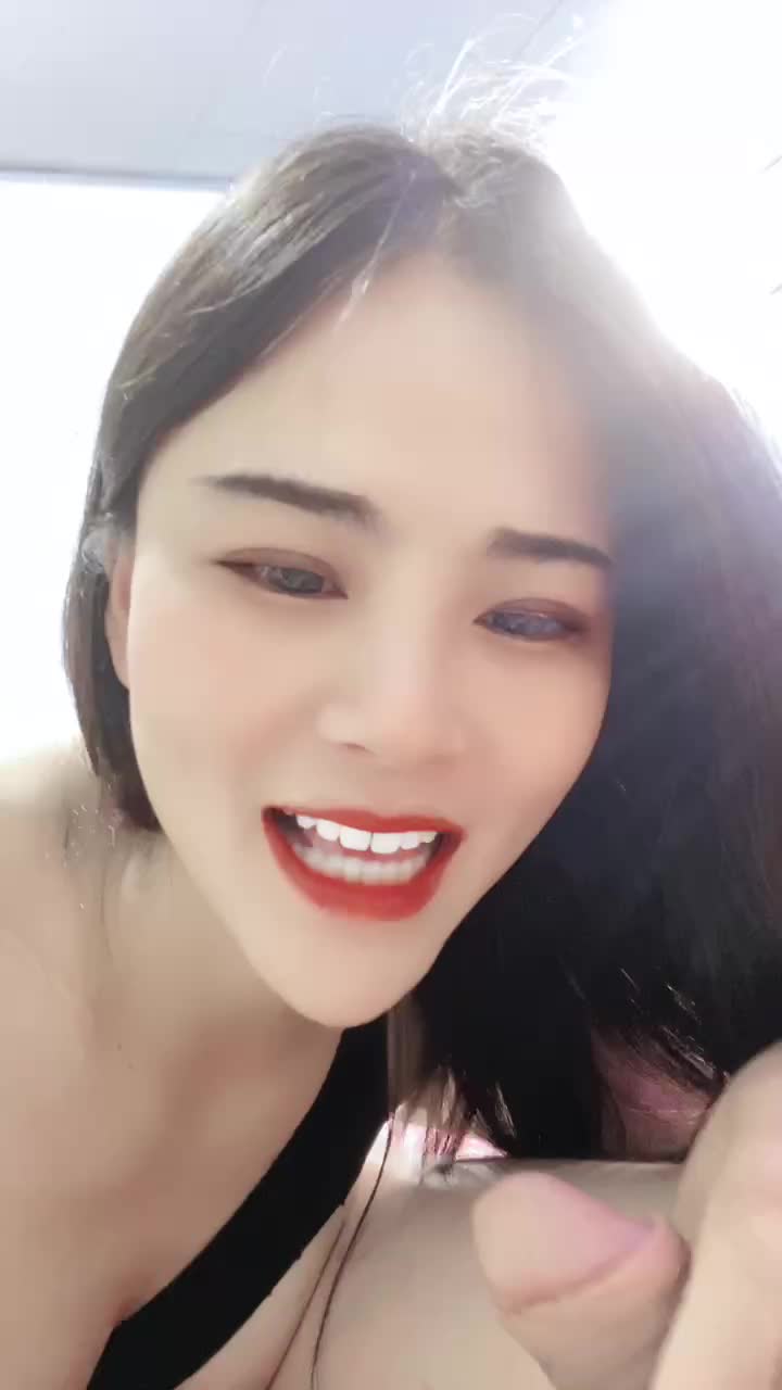 #直播 出租屋啪啪，最后颜射一脸
