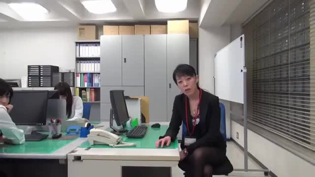 SW-246 办公室里穿黑丝就干起来厕所里黑丝高跟从后面插入厨房里黑丝高跟口交 二#黑丝 #口交 #穿衣 #高跟 #高跟鞋