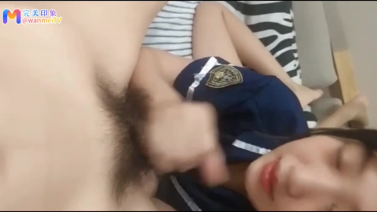 小萝莉果真是人美逼遭罪