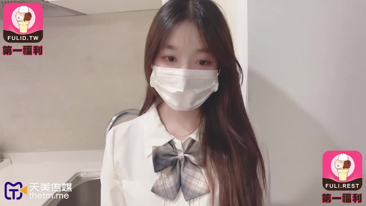 #优米酱 #JK 萝莉制服 炮鞋     二十万完整版萝莉资源已更新vip群        永久会员88 物超所值   ️