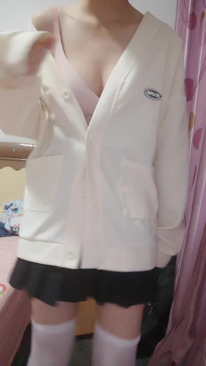 #小彤叹气 极品巨乳白虎粉穴萝莉直播震动棒自慰