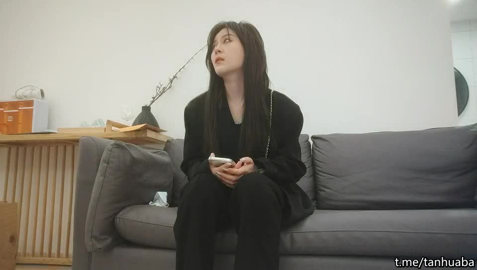 小秋上场，00后大圈美女，神似迪丽热巴，佳人黑丝，干得秀发凌乱#探花系列