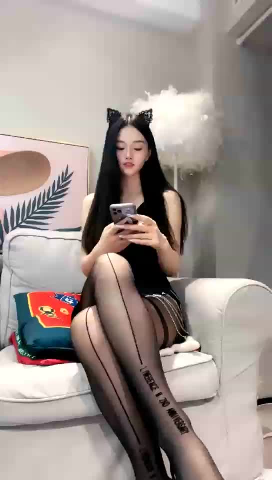 #仙女殿下 第一视角 黑丝裸足 红绿灯