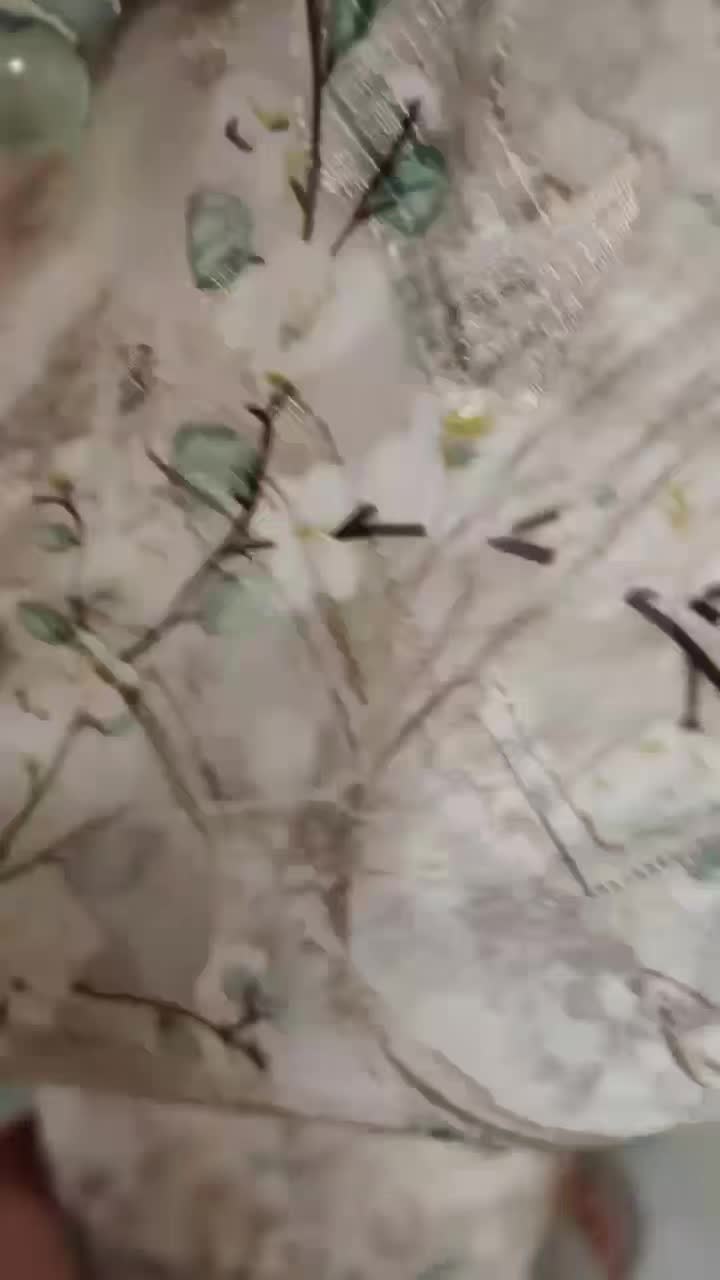 乱伦大神《大胸嫂子会喷水》 嫂子穿旗袍被操样子太骚 一会叫姐夫一会爸爸