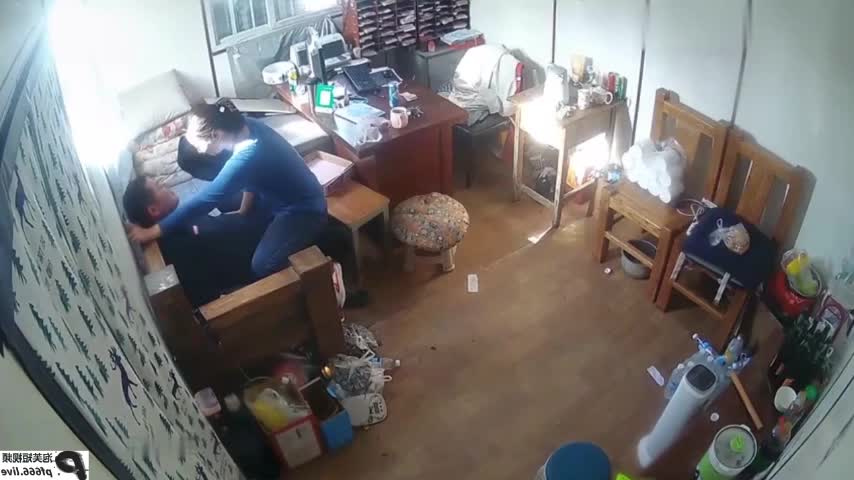 『第一色』通奸门事件 嫂子财务办公室勾引弟弟通奸内射 #偷拍 #乱伦