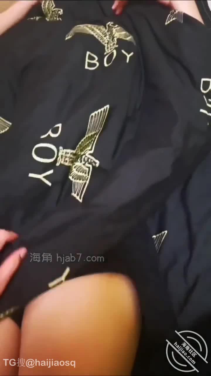 海角社区 兄妹乱伦给高中生表妹的奶茶下药，疯狂抽插中学生表妹真实原创网站网址 427977#我和表妹的性福生活点此查看更多