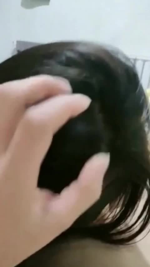 『第一色』老爸就在客厅看电视，骚妈被儿子操的满嘴骚话 #乱伦