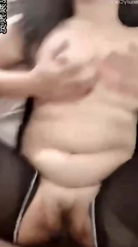 『第一色』美艳后妈爽滋滋！把后妈肥逼操喷水 #乱伦