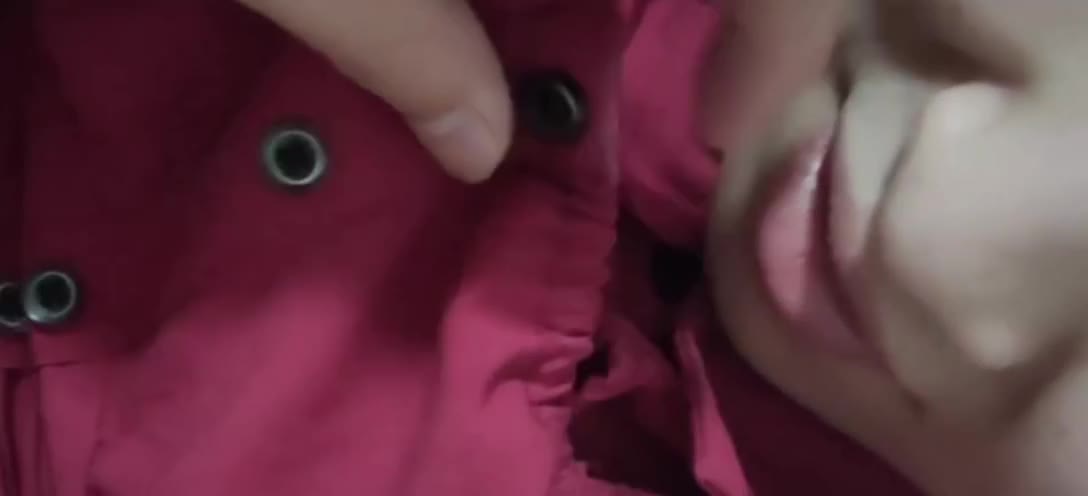 趁着父母出差我直接把在玩游戏的妹妹操了差点射里面想看更多这个系列点这里