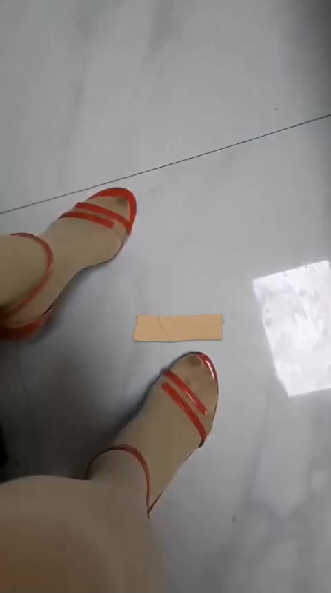 #母子 #乱伦 #母子乱伦 #剧情演绎广州禽兽儿子趁着爸爸外出下药迷玩后妈淋尿 高跟插逼 精液羞辱速游VPN跑满千兆只做最快
