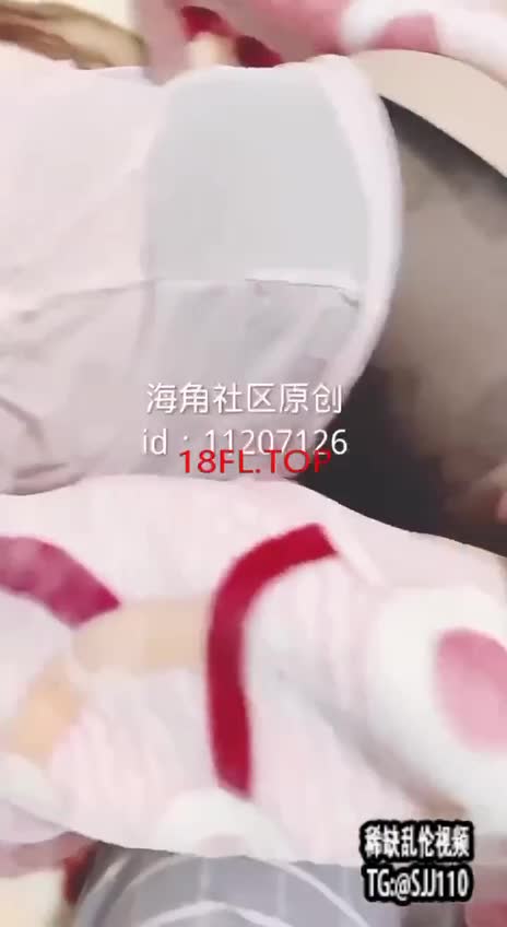 #乱伦 外婆在隔壁，露脸操穿黑丝的妈妈点此查看更多