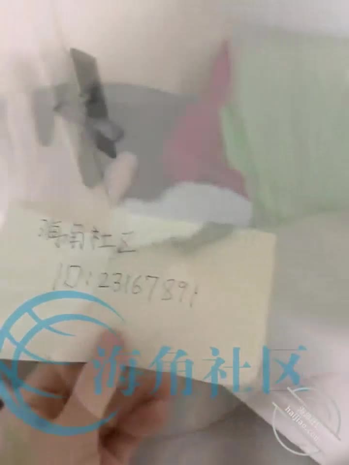 海角大神迷恋『晓彤表妹』新作-忽悠白虎表妹穿圣诞衣拍照 清晰录下爆操内射小精灵全过程 #乱伦点此查看更多
